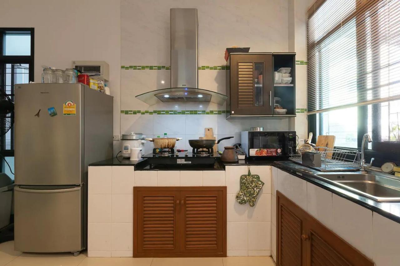 Loft Style Townhouse Near Old City เชียงใหม่ ภายนอก รูปภาพ