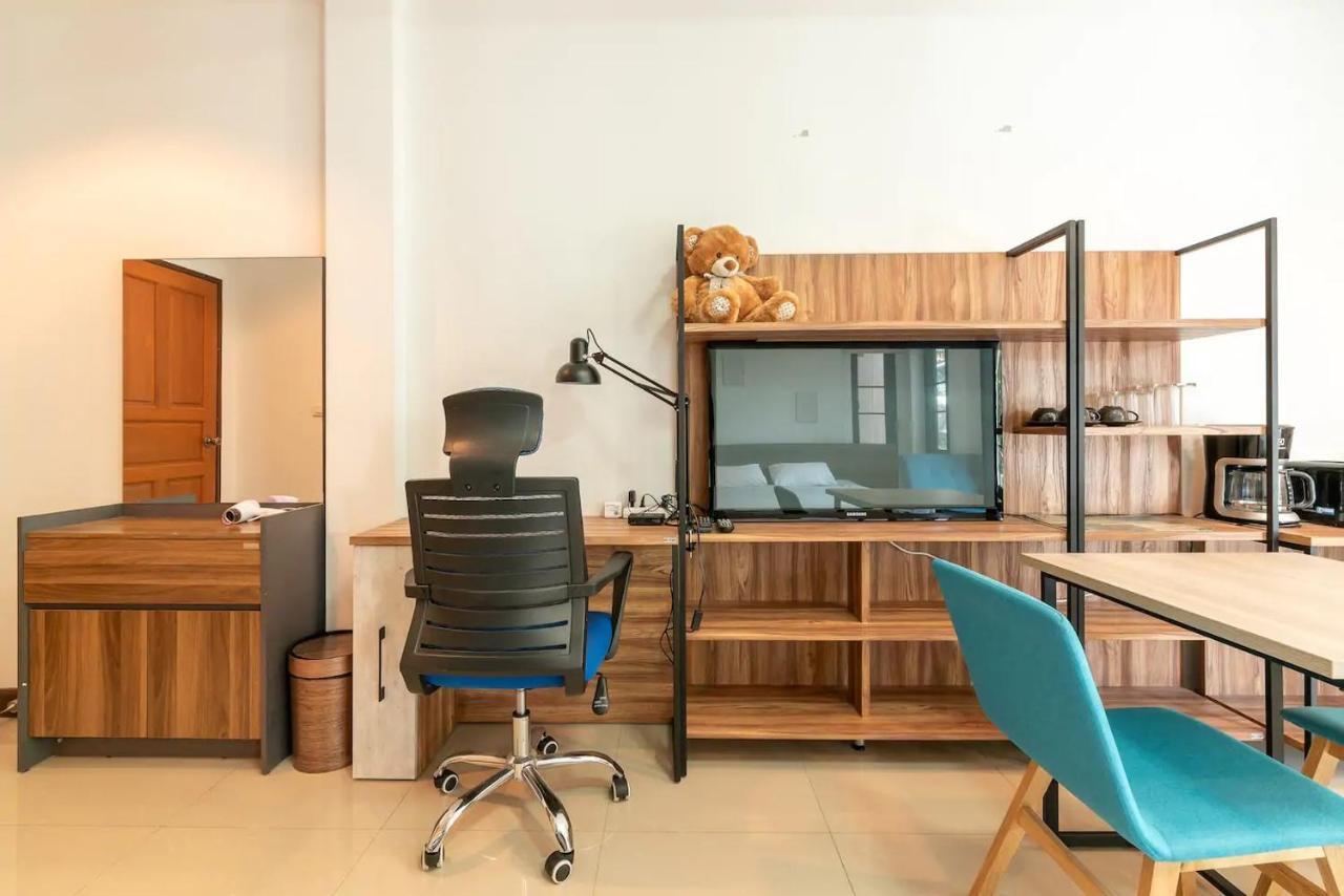 Loft Style Townhouse Near Old City เชียงใหม่ ภายนอก รูปภาพ